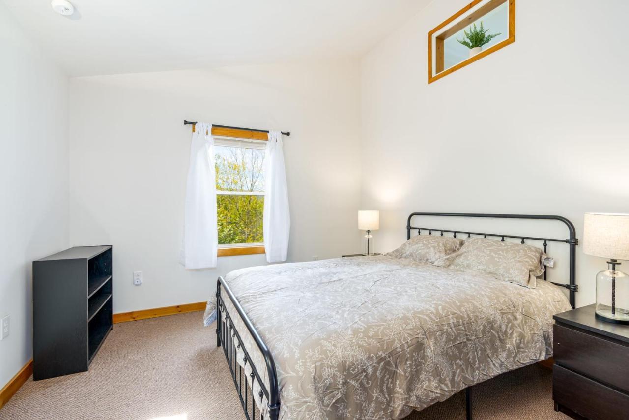 River Access Cabin With Hot Tub, Fire Pit, & Wifi! Morton Grove Экстерьер фото